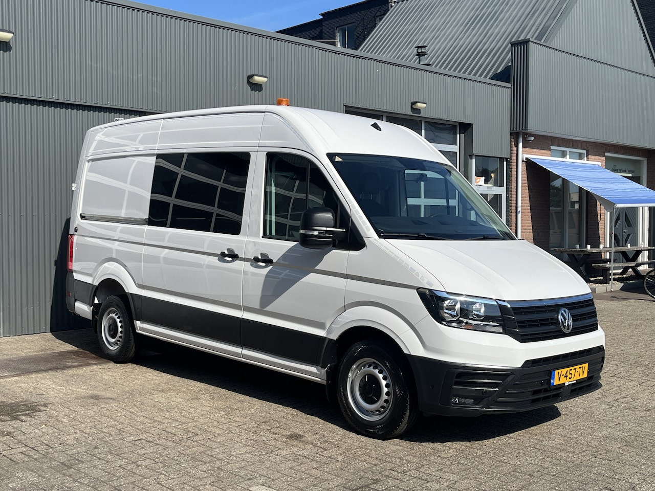 Volkswagen Crafter - 35 2.0 TDI L3H3/L2H2 Werkplaatsinrichting Kastinrichting Servicewagen Omvormer Standkachel - AutoWereld.nl