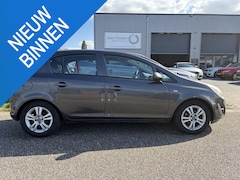 Opel Corsa - 1.2-16V Cosmo LEUKE AUTO