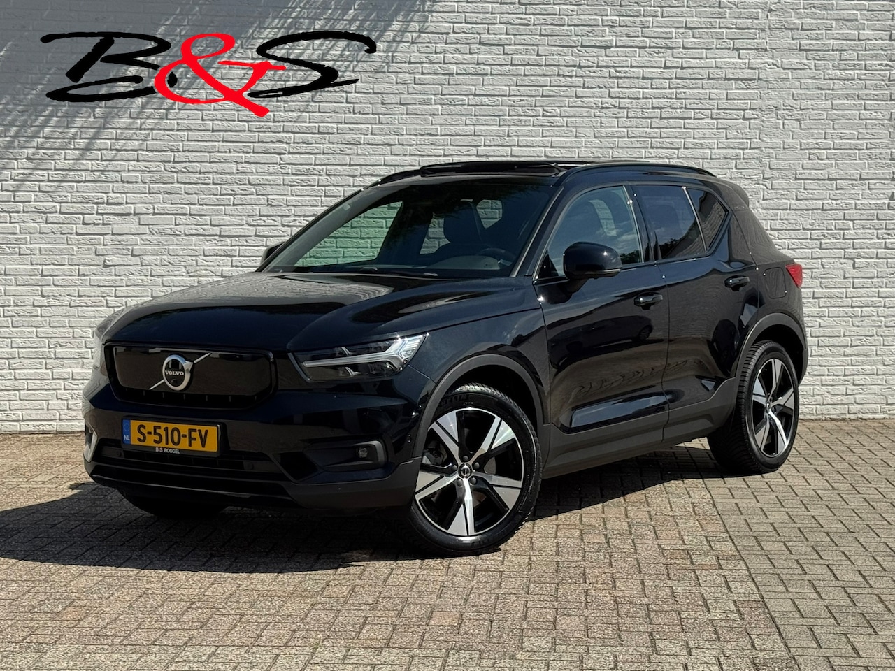 Volvo XC40 - Recharge Pro Adaptive Cruise All-Season Banden Panoramadak AppleCarplay Elec. inklapbare t - AutoWereld.nl