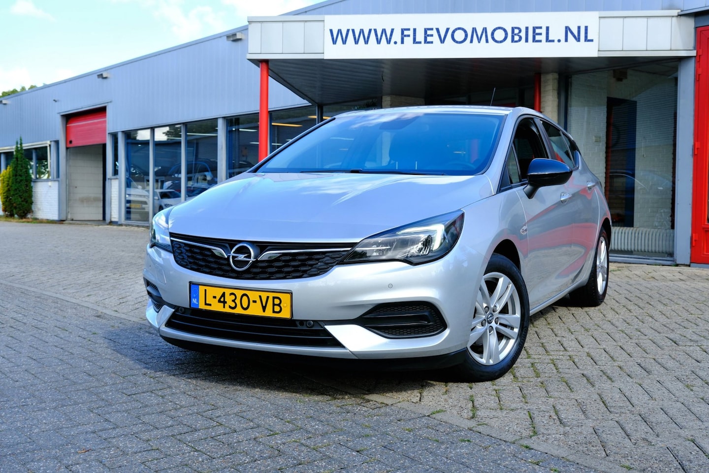 Opel Astra - 1.2 Edition *50.000km!* Airco|CarPlay|LMV|PDC - AutoWereld.nl