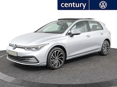 Volkswagen Golf - 1.4 eHybrid Style / Pano-Dak / Clima / Camera