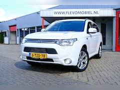 Mitsubishi Outlander - 2.0 PHEV Executive Edition Aut. Xenon|Navi|Half Leder|LMV|Cam