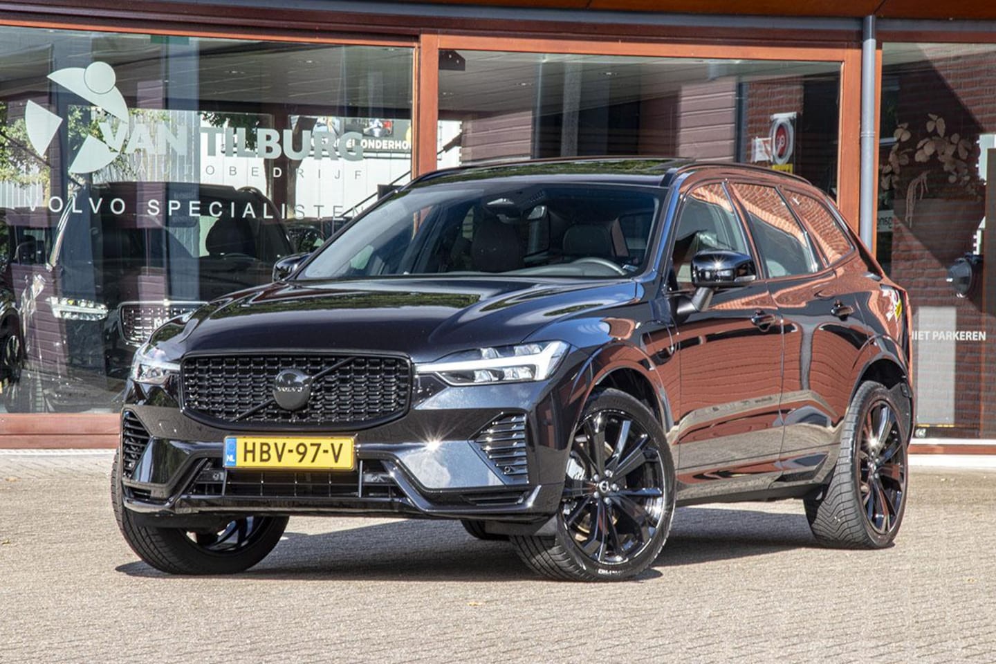 Volvo XC60 - 2.0 T6 AWD PLUS BLACK EDITION - AutoWereld.nl