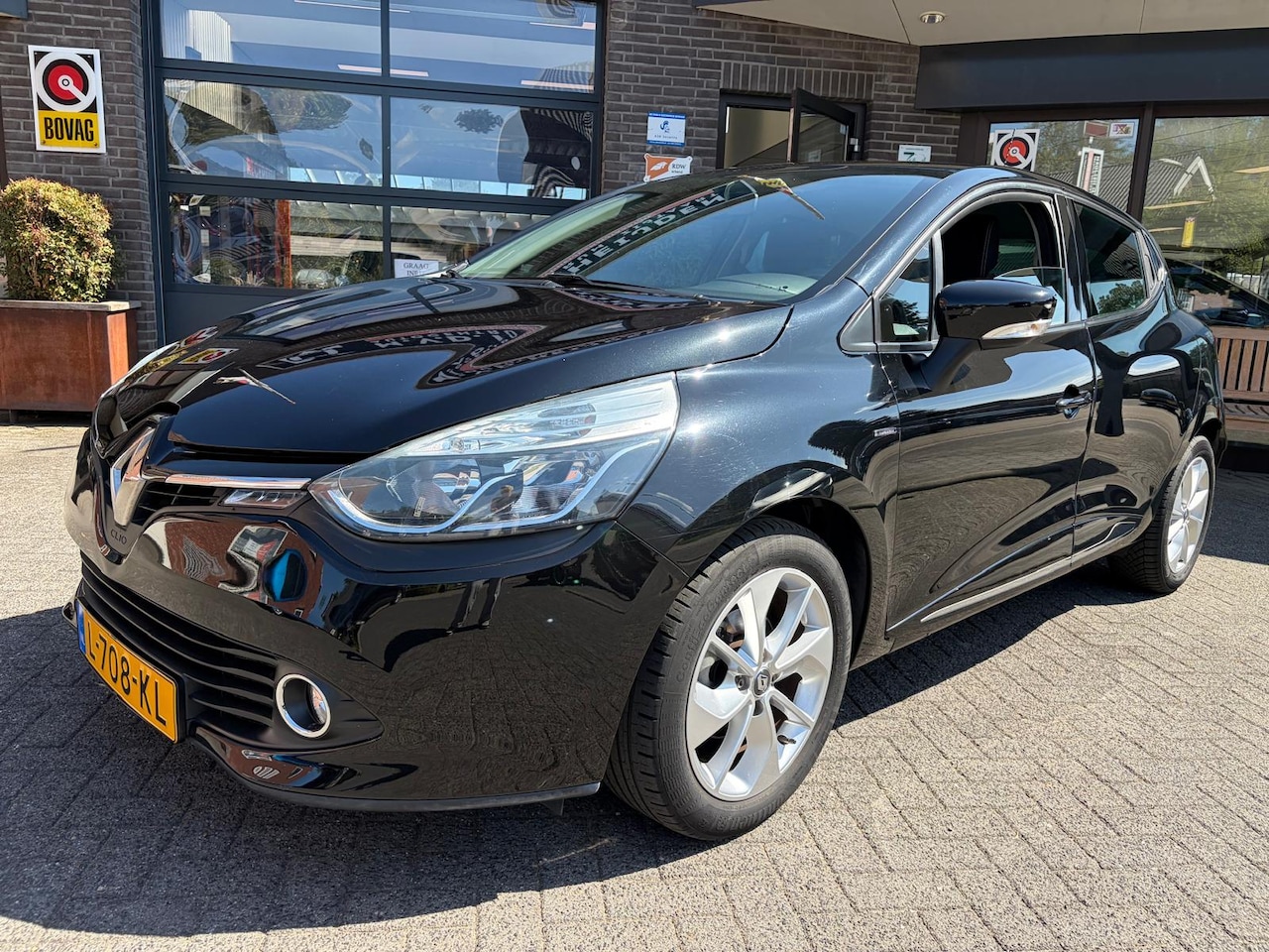 Renault Clio - 1.2 Limited - AutoWereld.nl