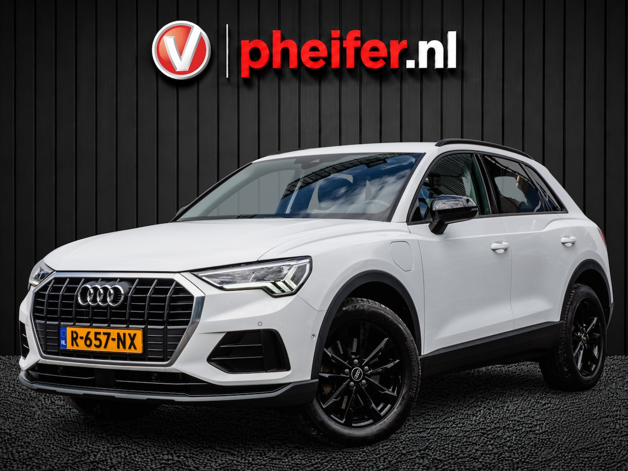 Audi Q3 - 45 TFSI e 245pk Advanced edition Sportstoelen/ Stoel-stuurverwarming/ Camera/ Navigatie/ C - AutoWereld.nl