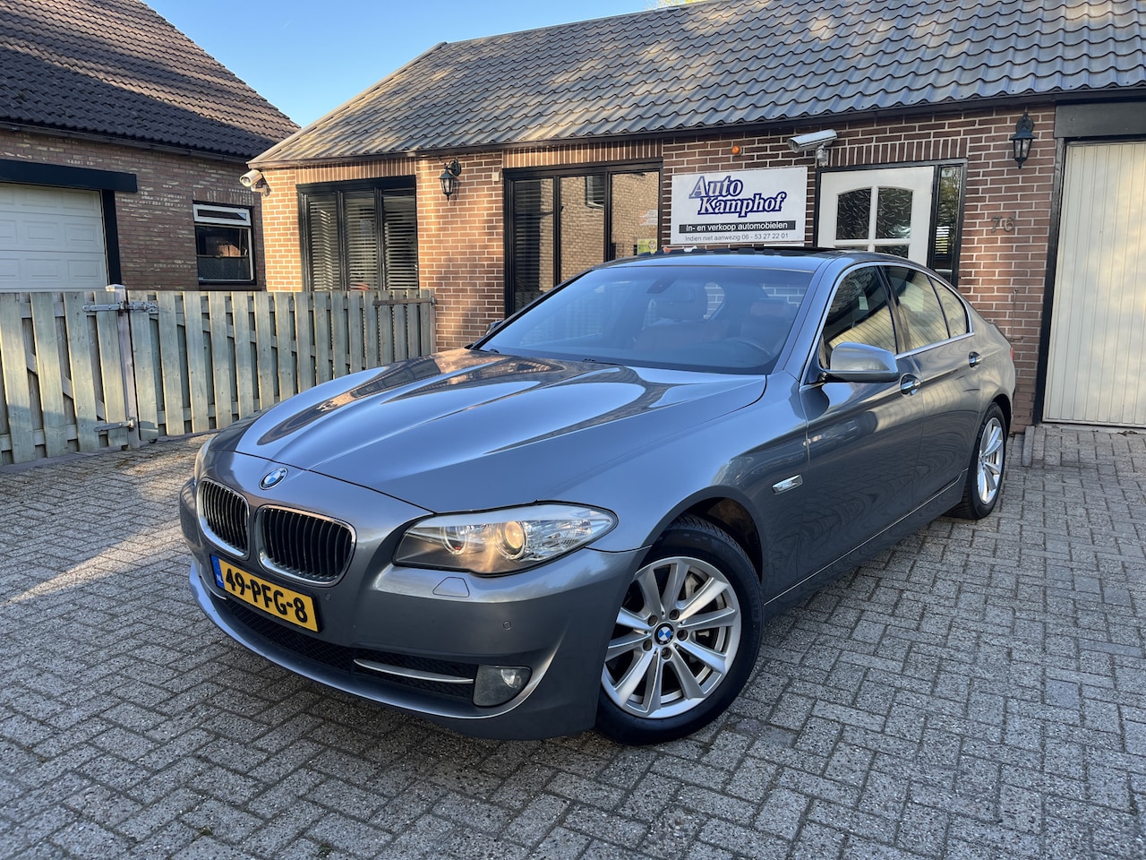 BMW 5-serie - 530d Executive Schuifdak Leer Trekhaak - AutoWereld.nl