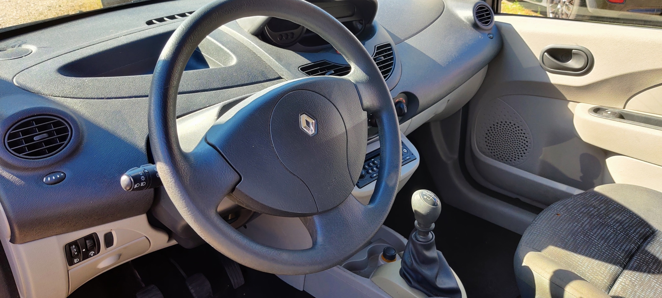 Renault Twingo - 1.2 Authentique Airco, N.A.P. aanwezig.
