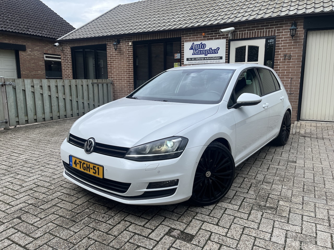 Volkswagen Golf - 1.6 TDI Highline BlueMotion 145pk Xenon 19" - AutoWereld.nl