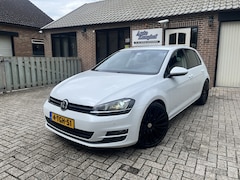 Volkswagen Golf - 1.6 TDI Highline BlueMotion 145pk Xenon 19"