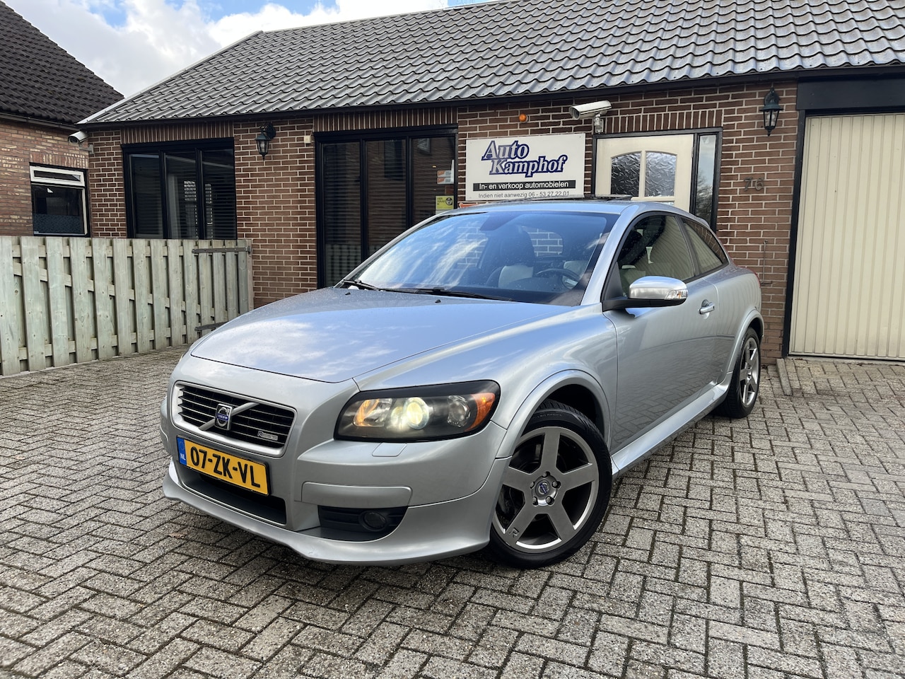 Volvo C30 - 2.4i 170pk Summum R-Design Xenon Schuifdak Navi - AutoWereld.nl