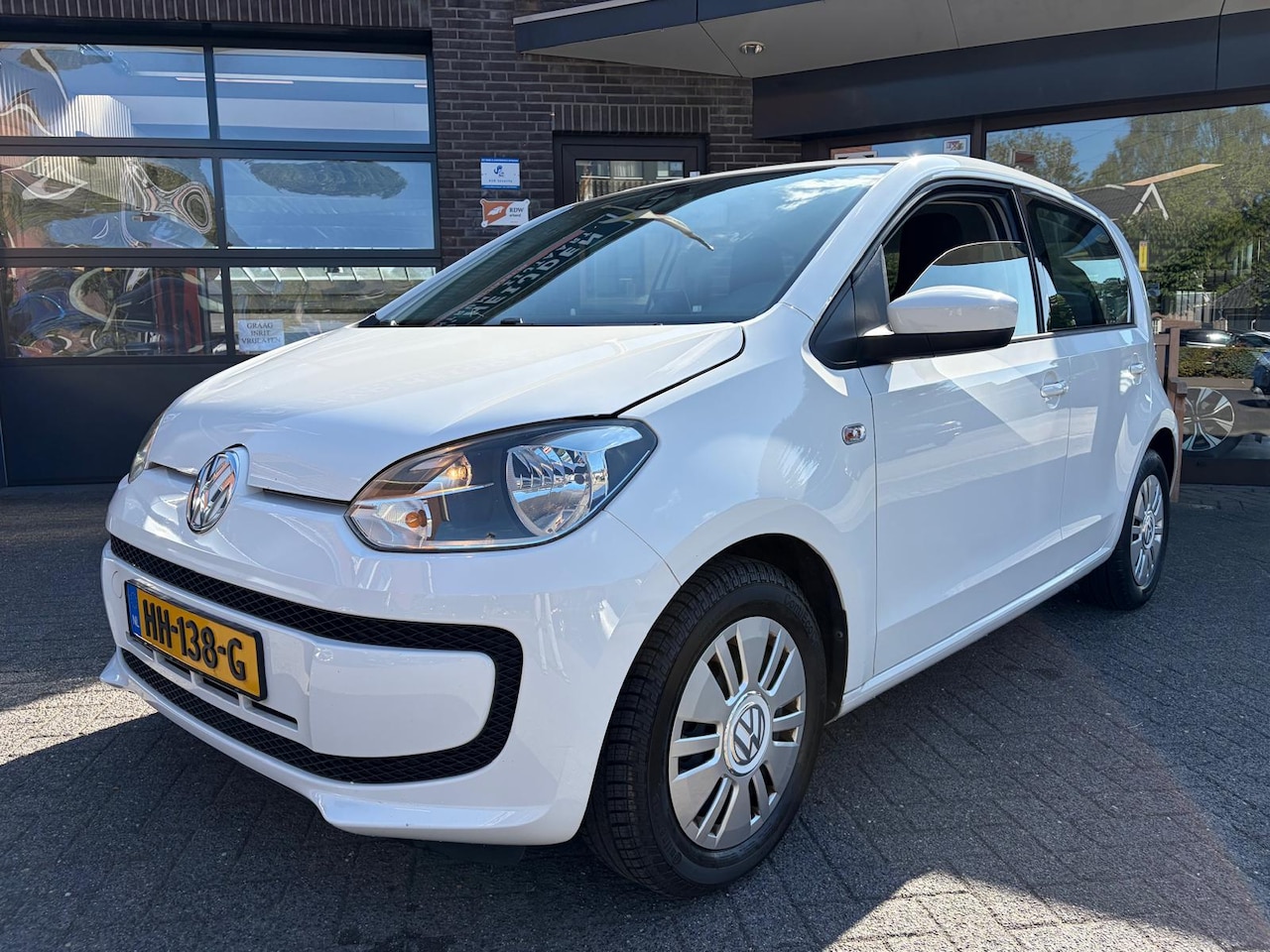 Volkswagen Up! - 1.0 5-drs. - AutoWereld.nl