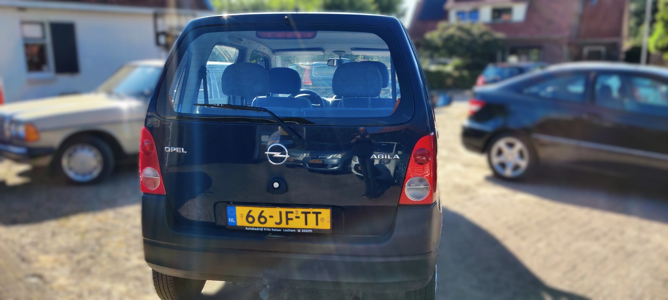 Opel Agila - 1.0-12V Sportschool nodig (geen stuurbekrachtiging) en asbak aanwezig. Meeneemprijs.