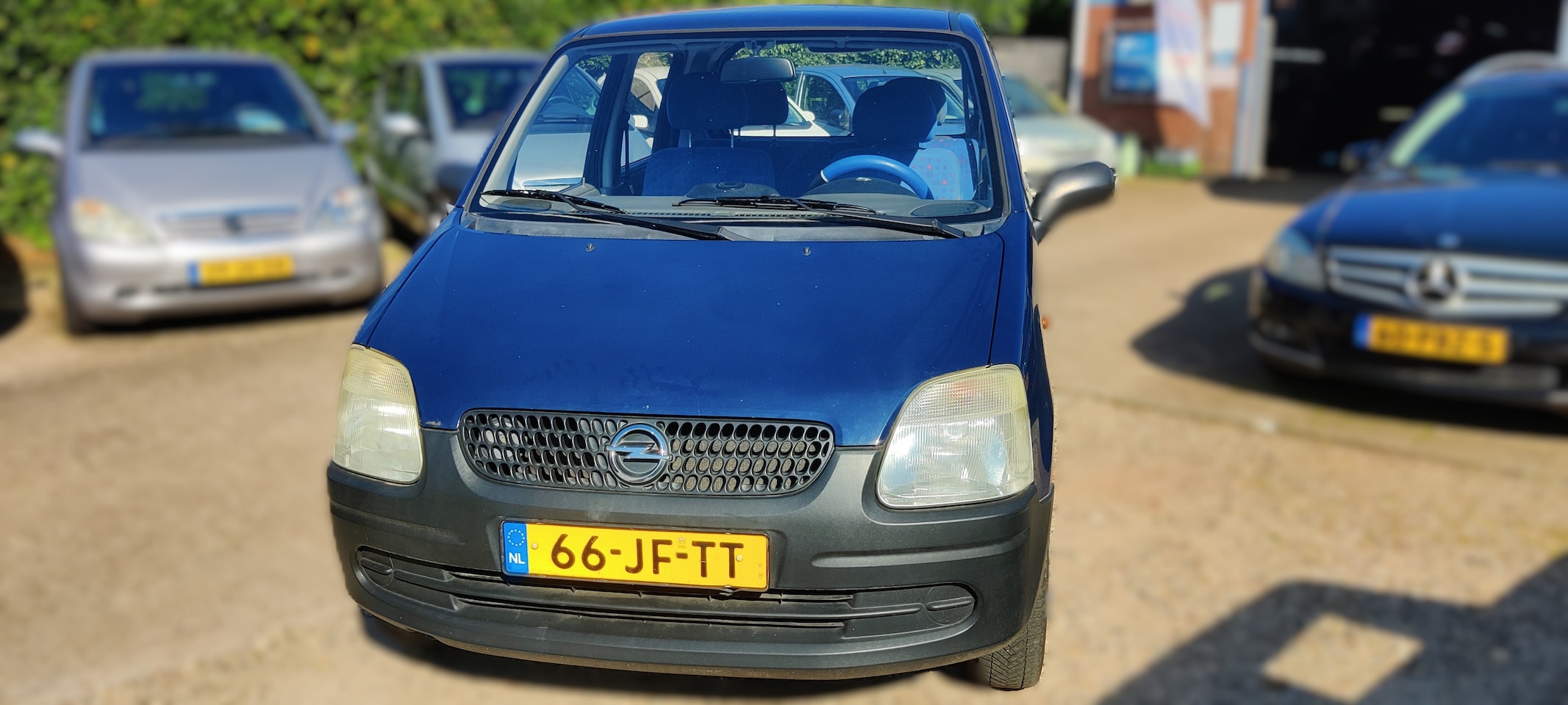 Opel Agila - 1.0-12V Sportschool nodig (geen stuurbekrachtiging) en asbak aanwezig. Meeneemprijs.