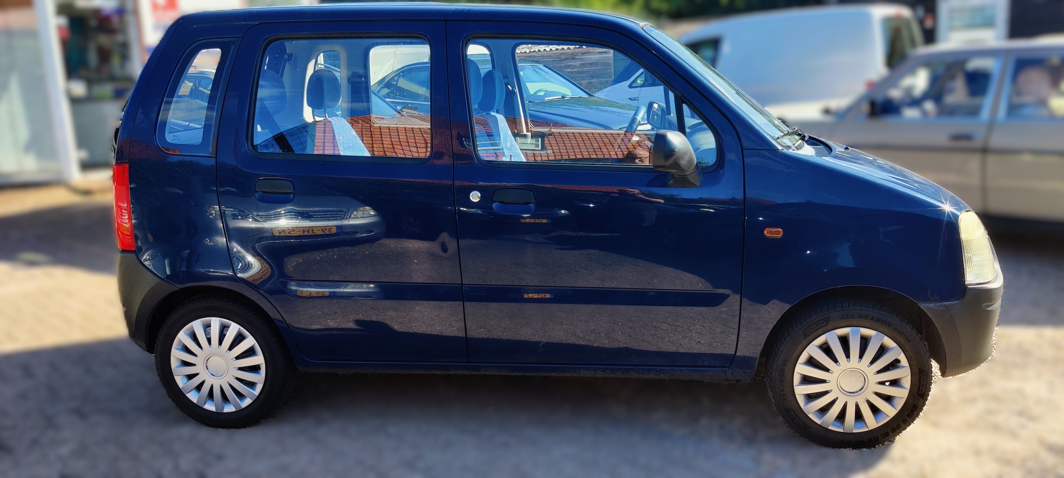 Opel Agila - 1.0-12V Sportschool nodig (geen stuurbekrachtiging) en asbak aanwezig. Meeneemprijs.