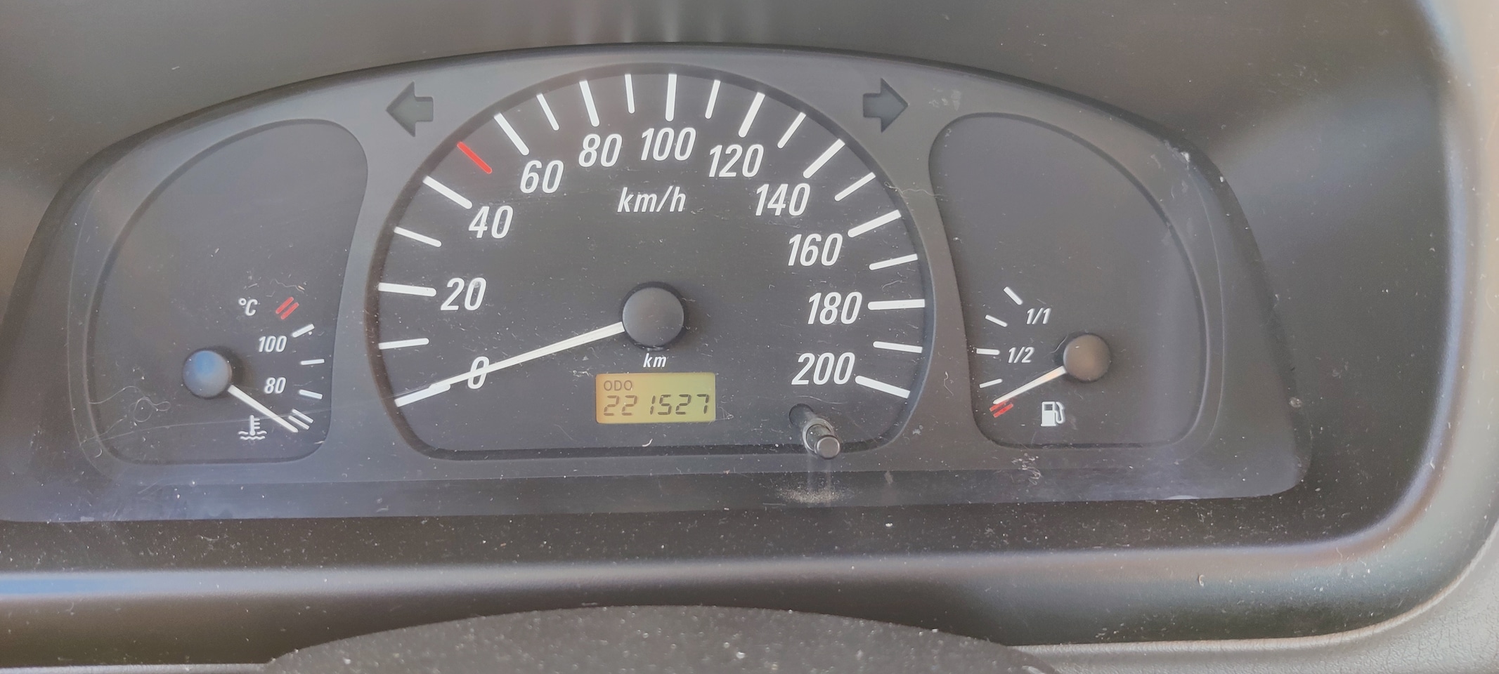 Opel Agila - 1.0-12V Sportschool nodig (geen stuurbekrachtiging) en asbak aanwezig. Meeneemprijs.