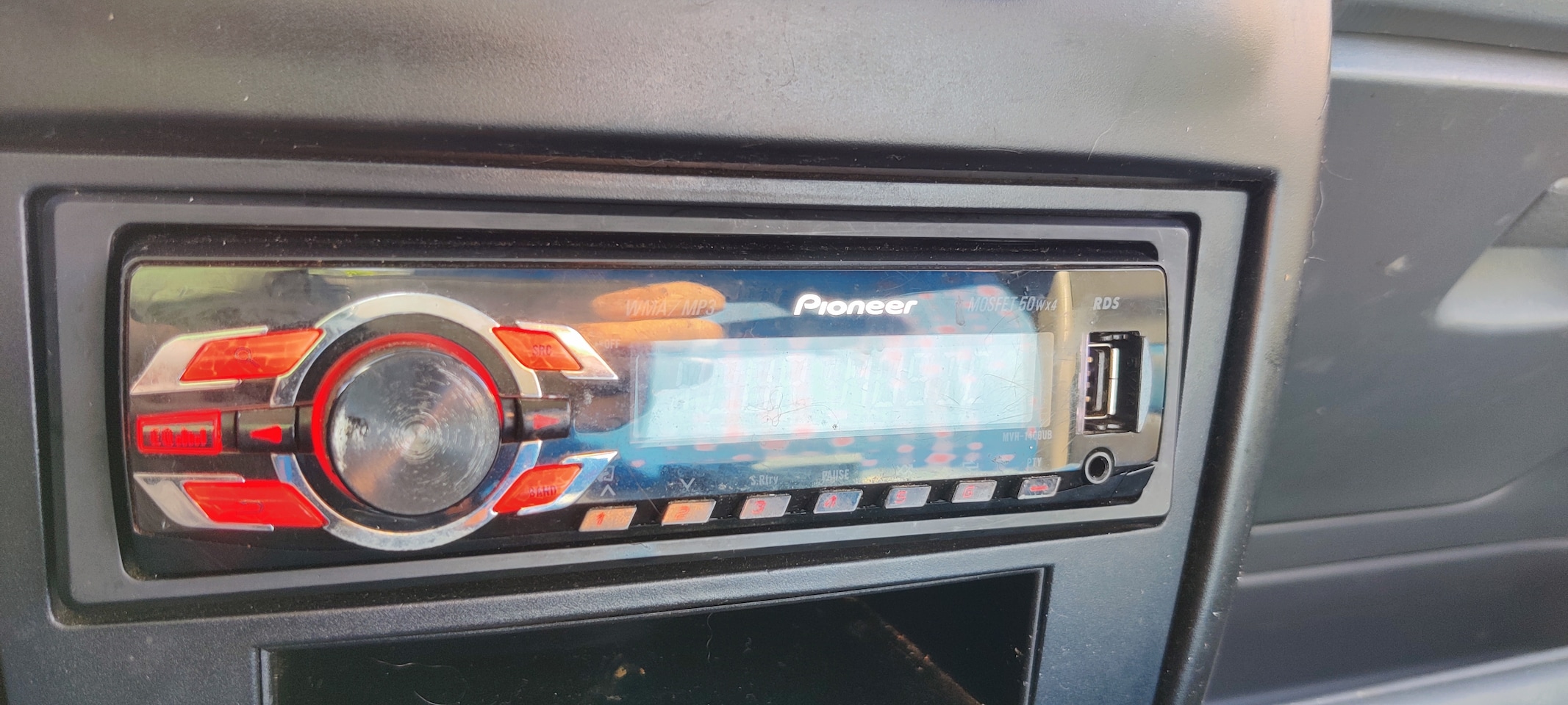 Opel Agila - 1.0-12V Sportschool nodig (geen stuurbekrachtiging) en asbak aanwezig. Meeneemprijs.