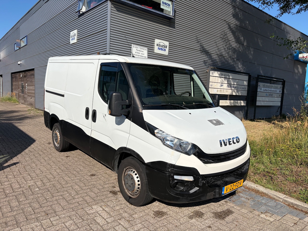Iveco Daily - 35S12V 2.3 300 H1 Trekhaak 3500 kg Euro 6! - AutoWereld.nl
