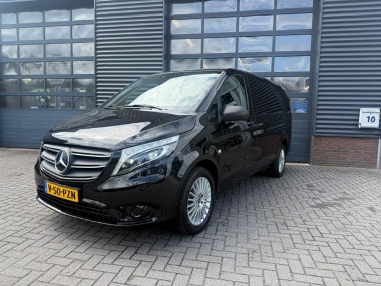 Mercedes-Benz Vito - 114 CDI Lang Automaat PDC Navi Stoelverw. - AutoWereld.nl