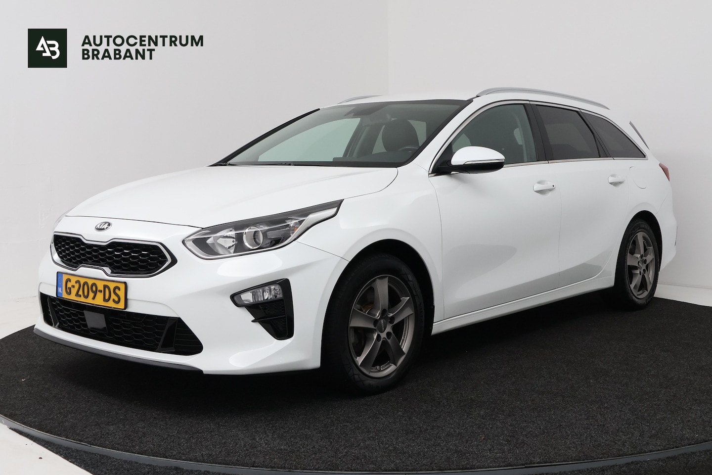 Kia Cee'd Sportswagon - Ceed 1.0 T-GDi DynamicPlusLine (STOEL/STUUR VERWARMING, NAVIGATIE, CAMERA, PARKEERSENSOREN - AutoWereld.nl
