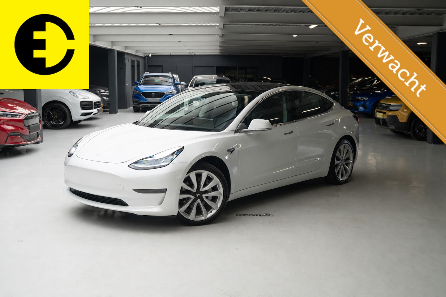 Tesla Model 3 - Long Range AWD 75 kWh | Trekhaak | Stoelverwarming | Incl.BTW - AutoWereld.nl