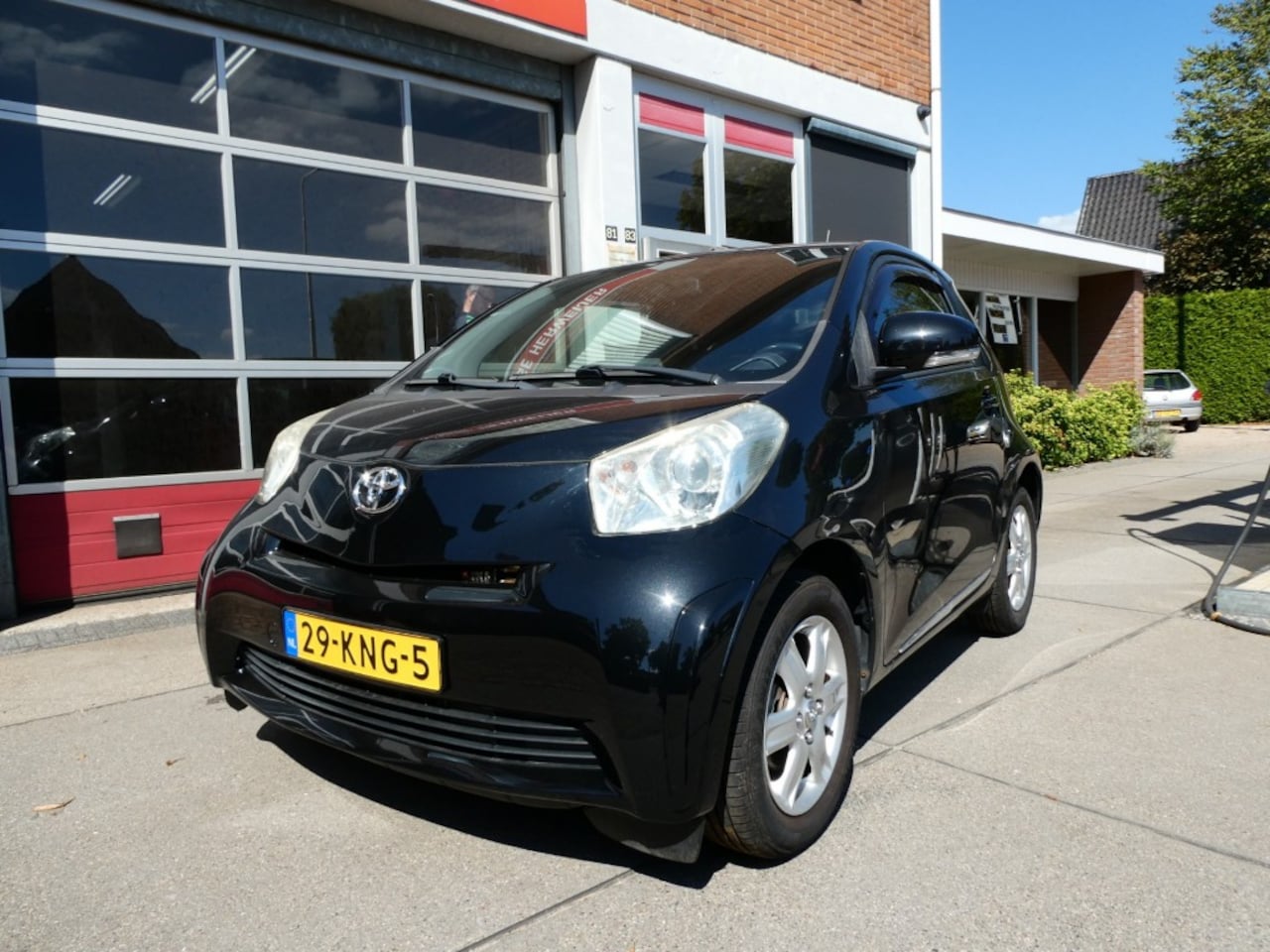 Toyota iQ - 1.0 VVTI BLACK EDIT. Airco  Metalic lak - AutoWereld.nl