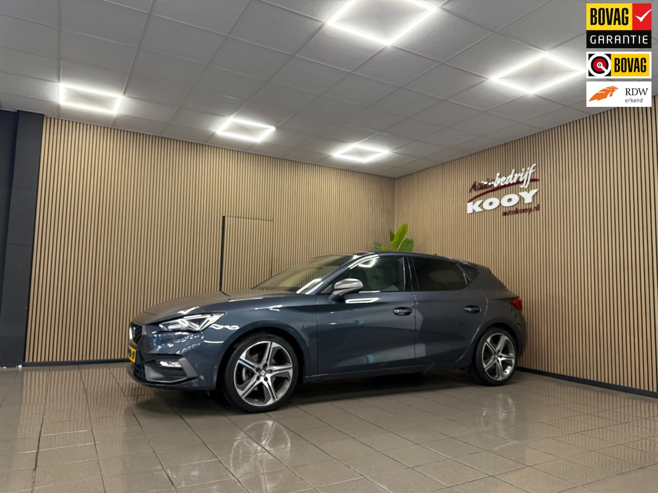 SEAT Leon - 1.5 eTSI FR * Automaat / Panoramadak / Virtual cockpit / Stoel-Stuurverwarming * - AutoWereld.nl