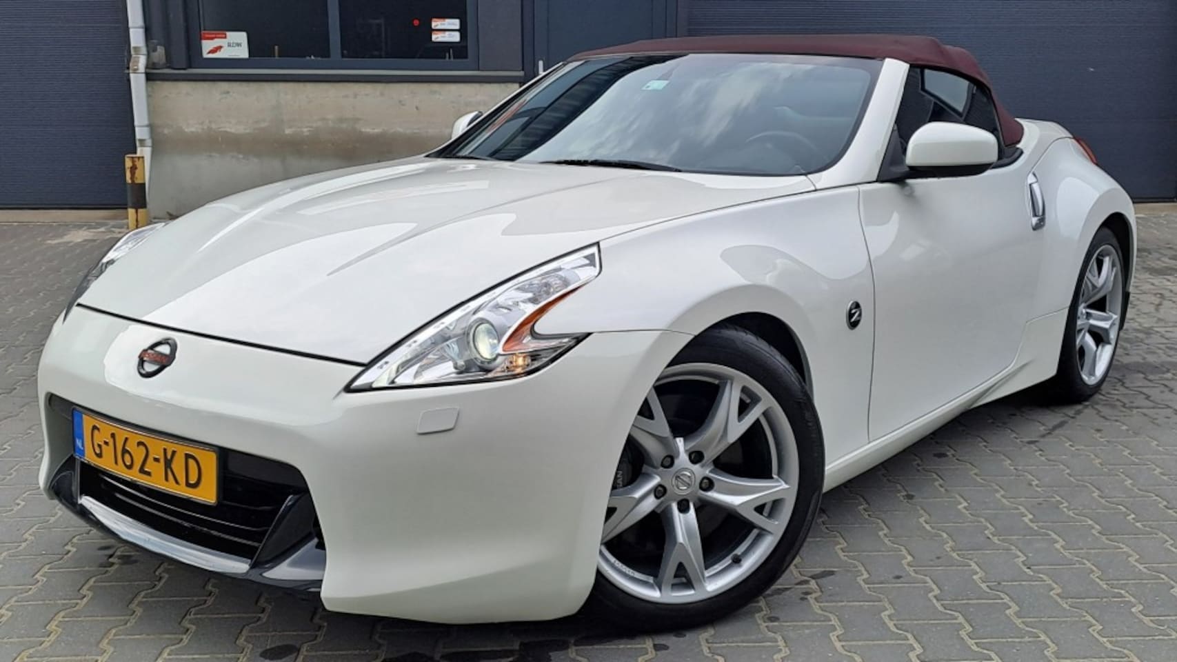 Nissan 370Z - 3.7 V6/338pk/AUT/7Traps/Xenon/Recaro/Nieuwe APK - AutoWereld.nl