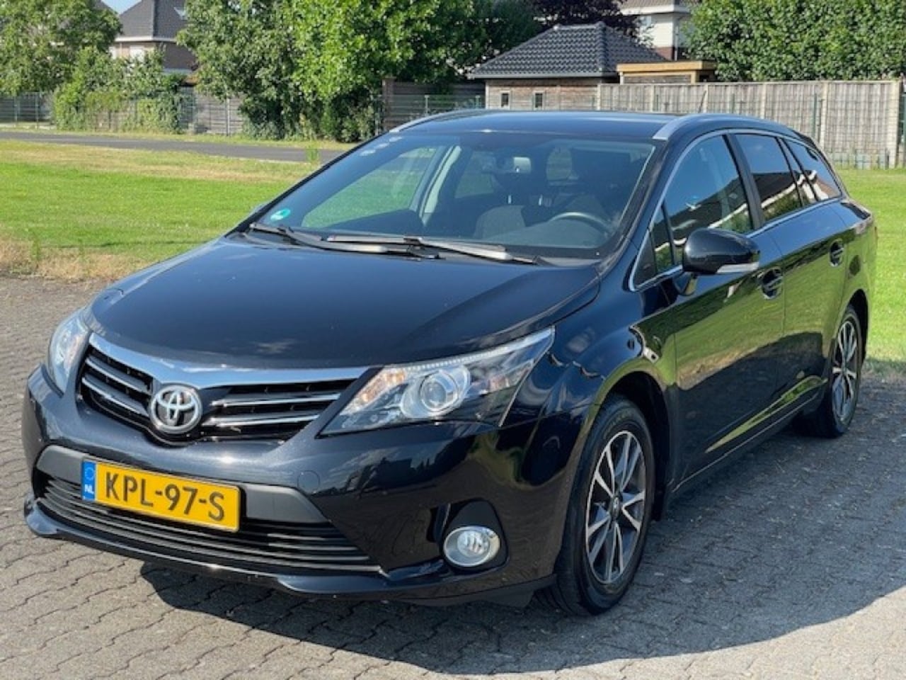 Toyota Avensis - 1.8 VVT-I Business / ECC/ Navi/ Cruise/ Camera/ LM/ Stoelverwarming - AutoWereld.nl