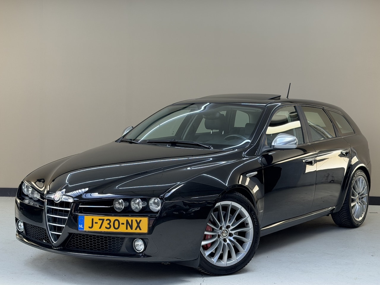 Alfa Romeo 159 Sportwagon - 1.7 TBI Distinctive, 200Pk, 2010, Distributieriem V.V. 2026, Volledig leder, Climate contr - AutoWereld.nl