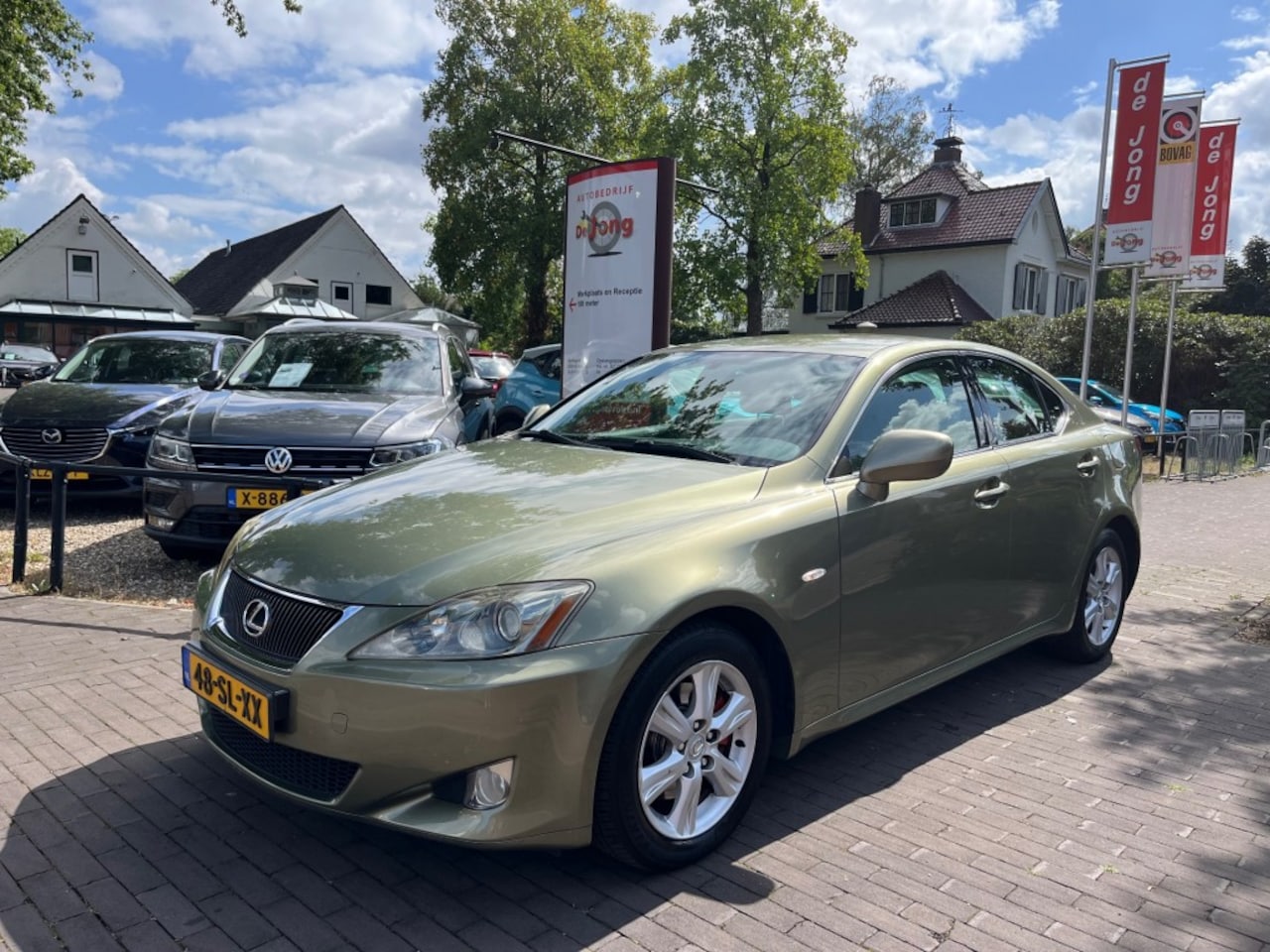 Lexus IS - 250 BUSINESS AUTOMAAT / AIRCO-ECC / NAVI / TREKHAAK / CRUISE CTR. / 16'' LM-VELGEN - AutoWereld.nl