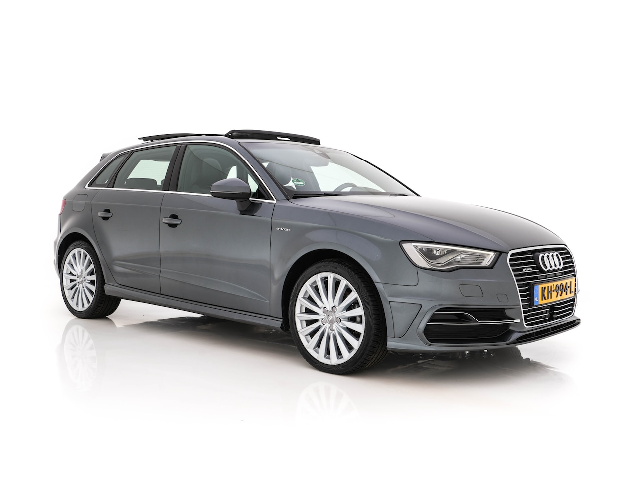 Audi A3 Sportback - 1.4 e-tron S-Line Ambition Pro Line plus (Plug-In) Aut. *PANO | LEATHER-FABRIC | FULL-LED - AutoWereld.nl