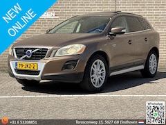 Volvo XC60 - 2.4 D5 AWD Momentum | Pano | Leder | Climate | Cruise | Trekhaak |