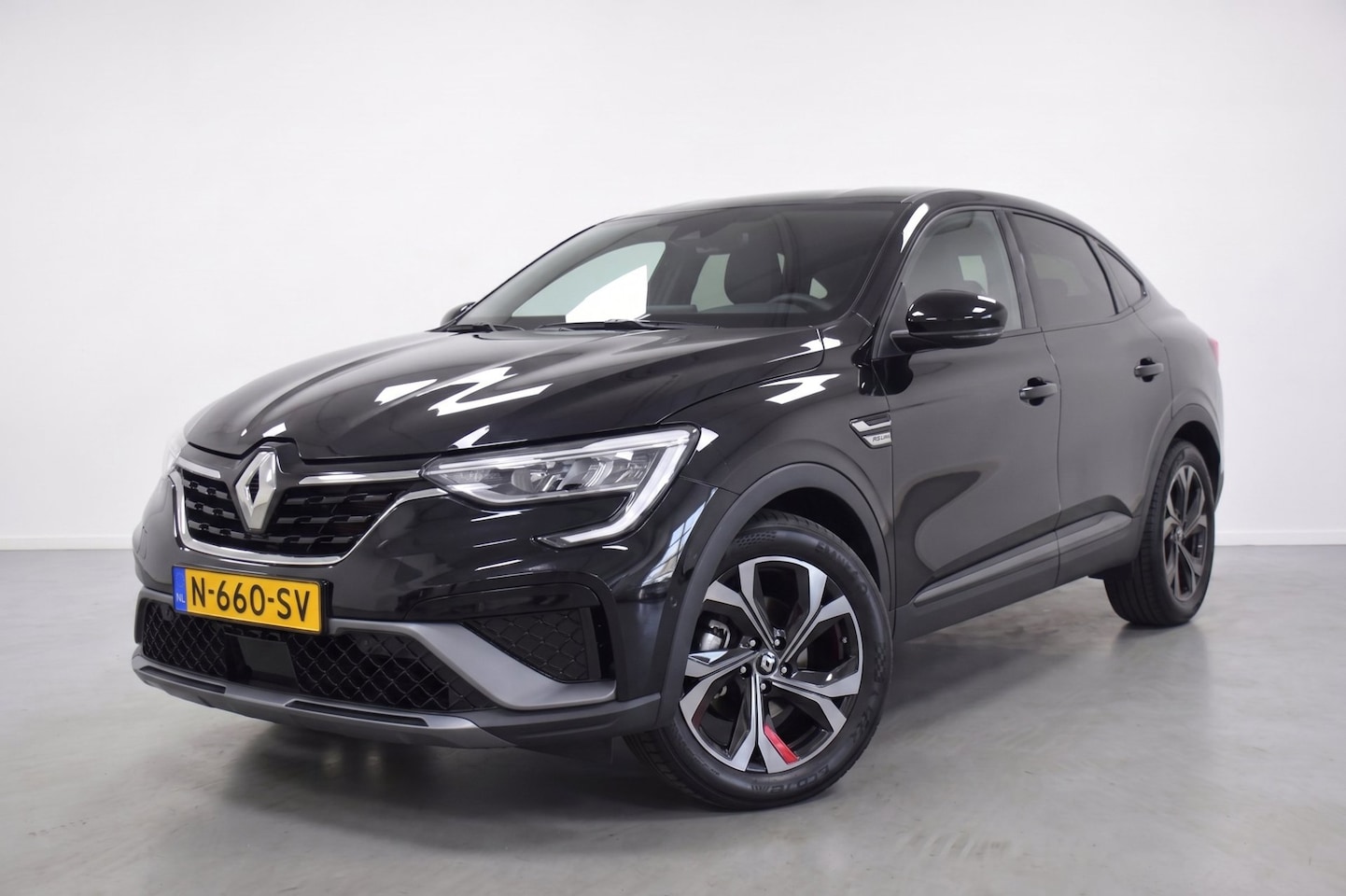 Renault Arkana - 1.6 E-Tech Hybrid 145 R.S. Line, Full Options - AutoWereld.nl