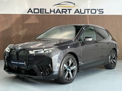 BMW iX - XDrive50 Business Edition Plus 112 kWh / Panoramadak / Full map navigatie / Cruise control