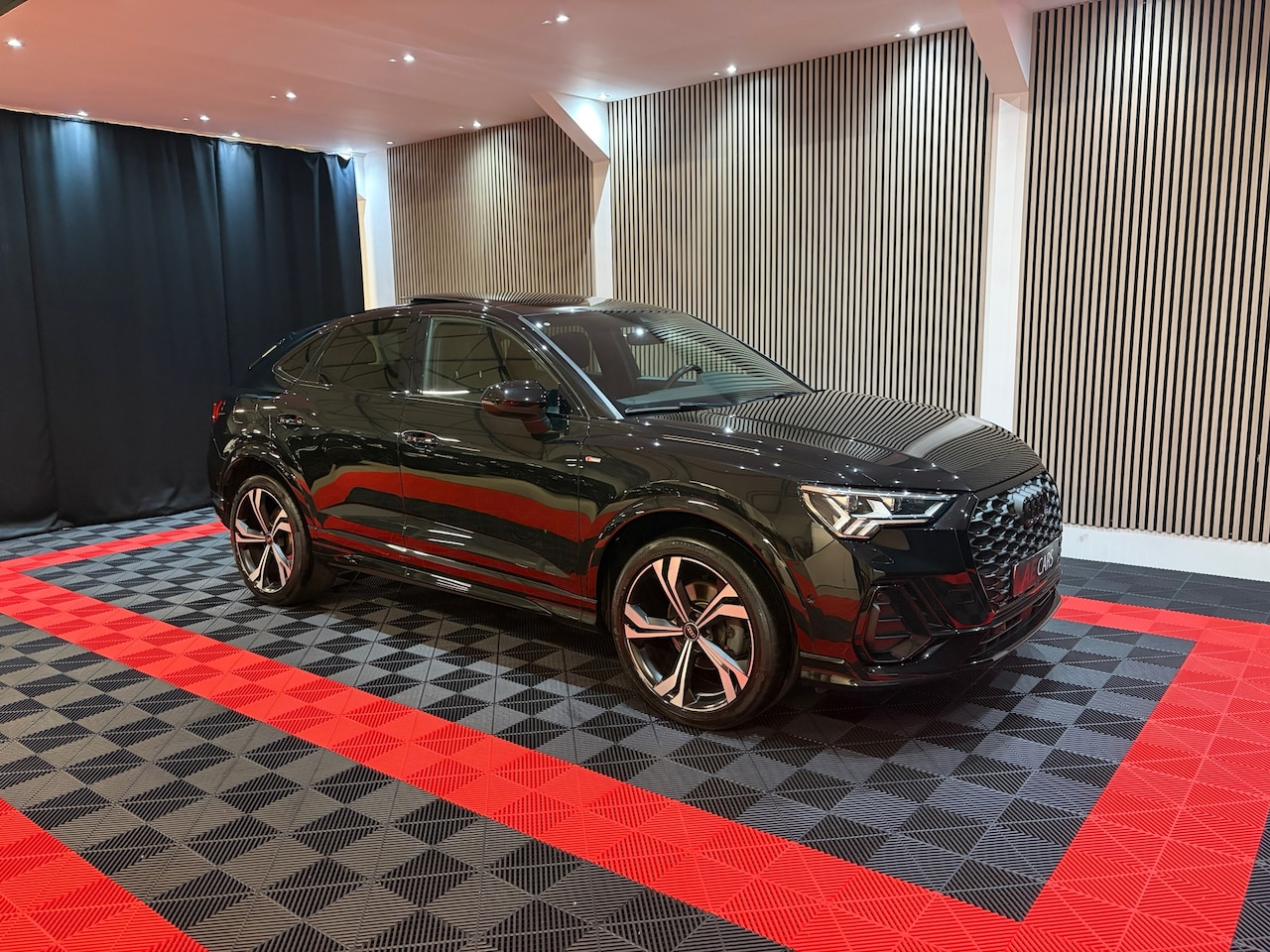 Audi Q3 Sportback - 35 TFSI S edition 3xS-line Pano Camera Face-lift Virtual Matrix Led - AutoWereld.nl