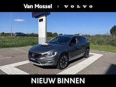 Volvo V60 Cross Country - T5 AWD Summum | Panoramadak | Power Seats | Trekhaak | Parkeer Camera | Cross Country | Cl