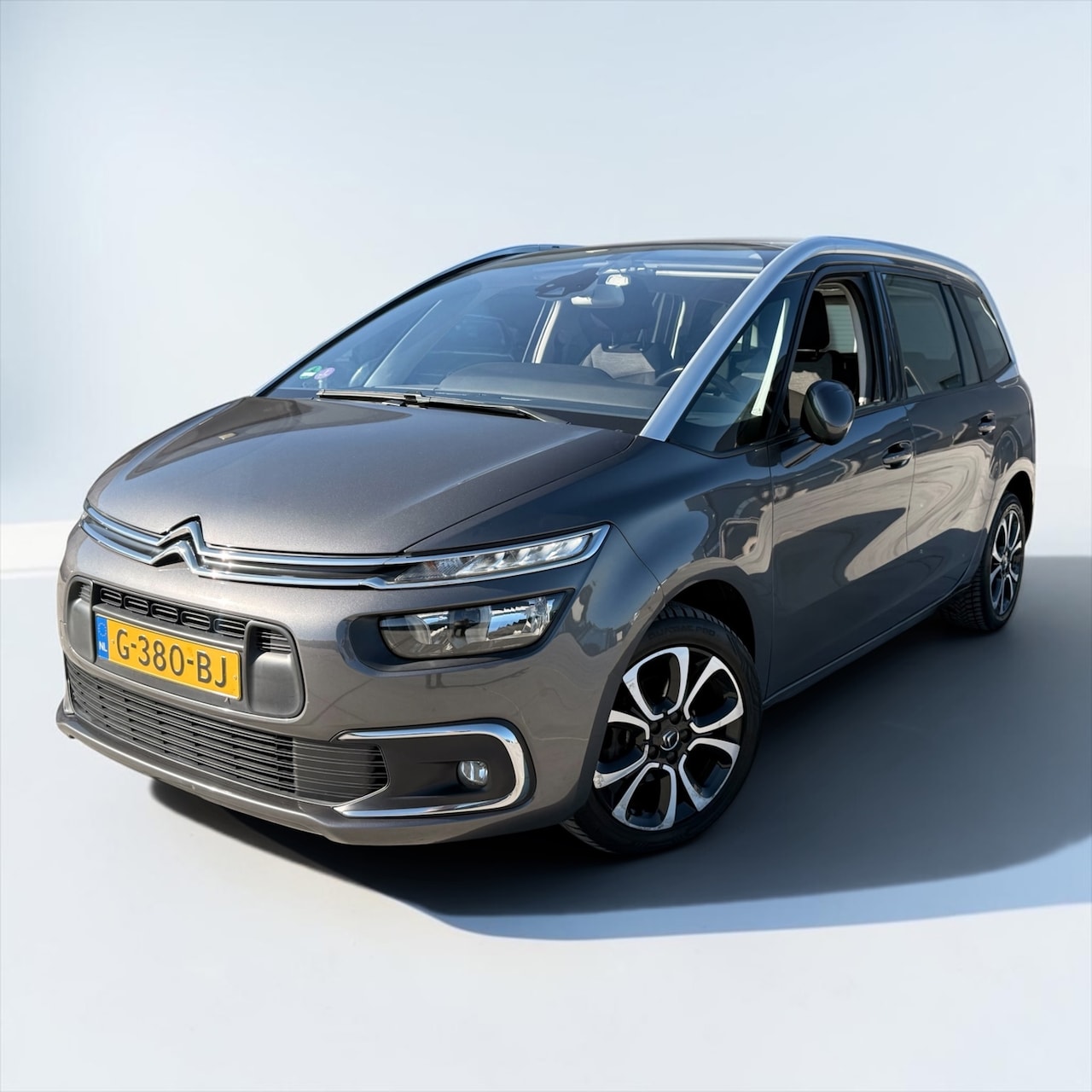 Citroën Grand C4 SpaceTourer - 1.2 7 persoons APK LED CarPlay - AutoWereld.nl