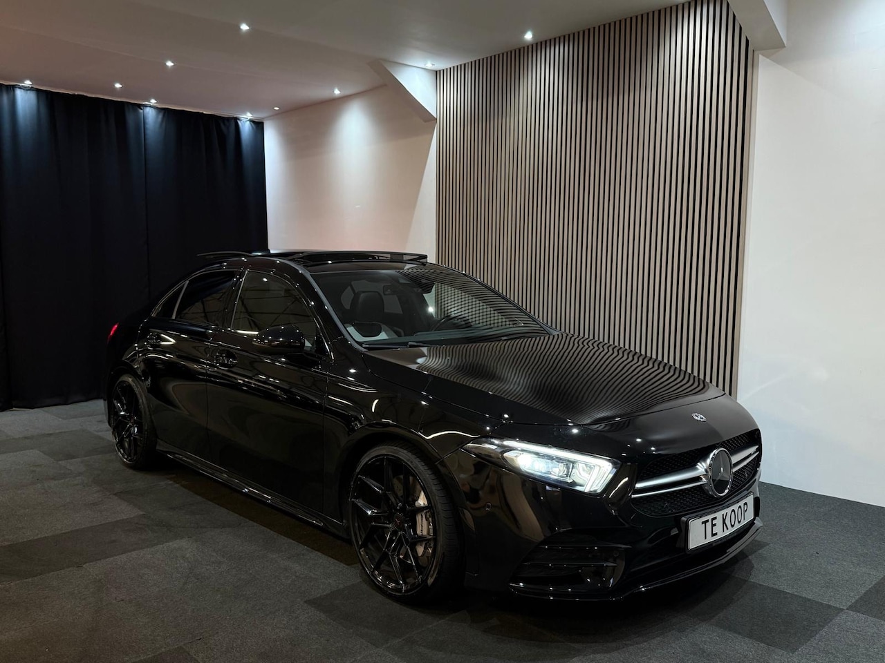 Mercedes-Benz A-klasse - AMG 35 4MATIC Pano BI color Leer Camera - AutoWereld.nl