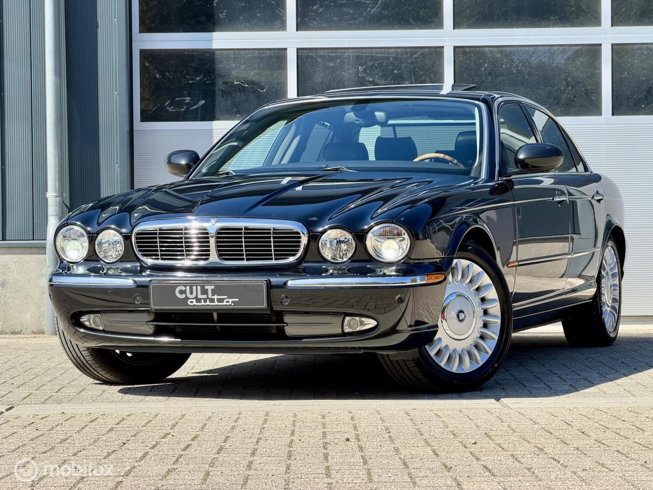 Jaguar XJ - 4.2 Super V8 | Org. NL | NAP | Perfect onderhouden - AutoWereld.nl