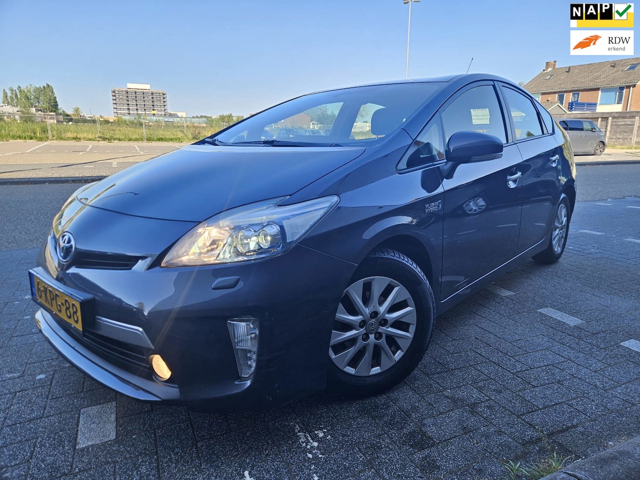 Toyota Prius - 1.8 Plug-in Dynamic Business GARANTIE - AutoWereld.nl