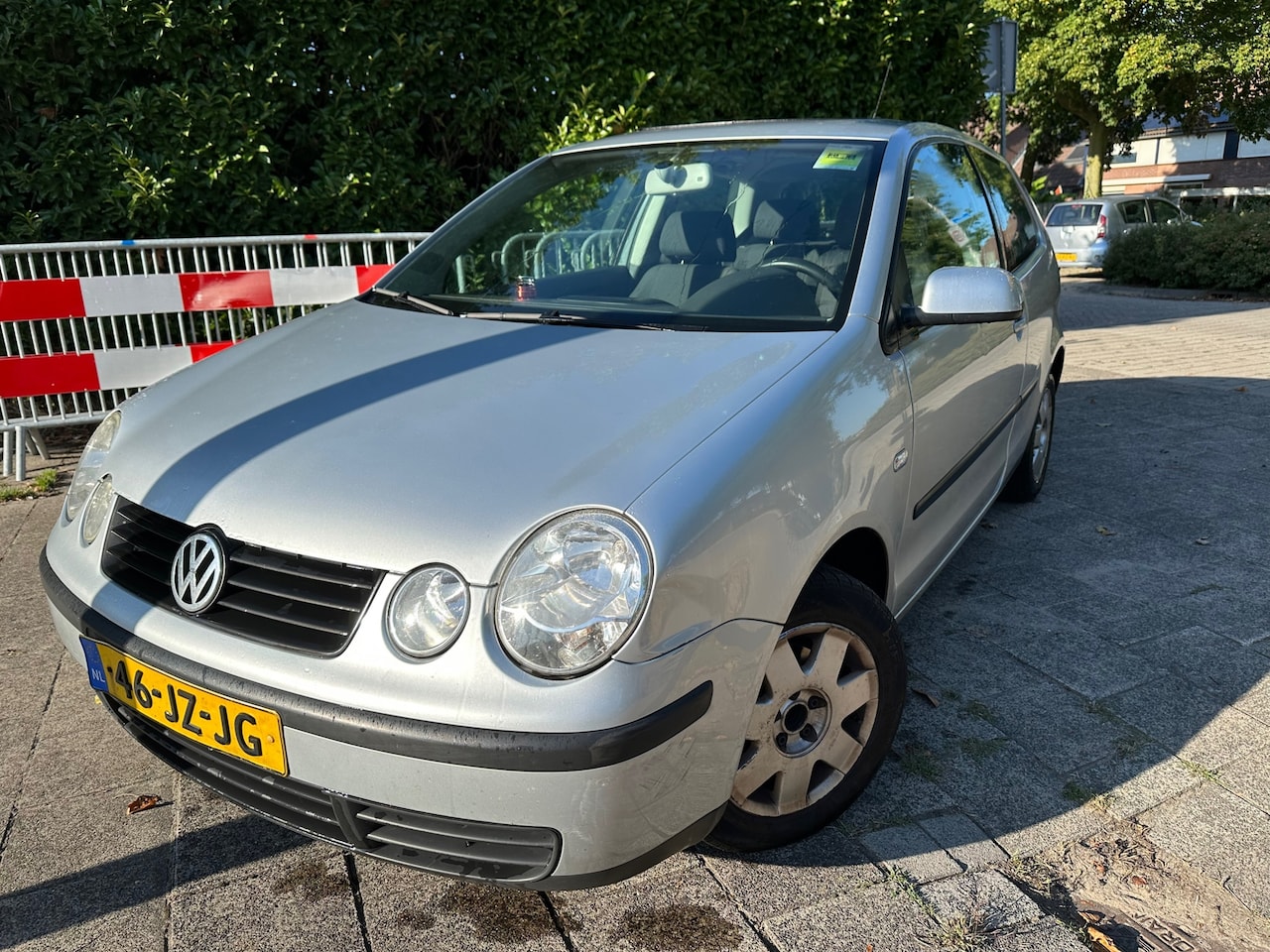 Volkswagen Polo - MET CRUISE CONT, AIRCO & JAAR APK! - AutoWereld.nl