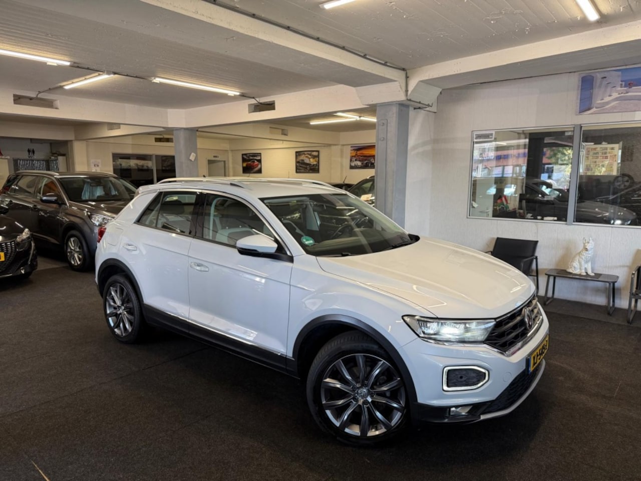 Volkswagen T-Roc - 1.5 TSI*Digitale Dash*Xenon*Automaat*Stoelverwarming - AutoWereld.nl