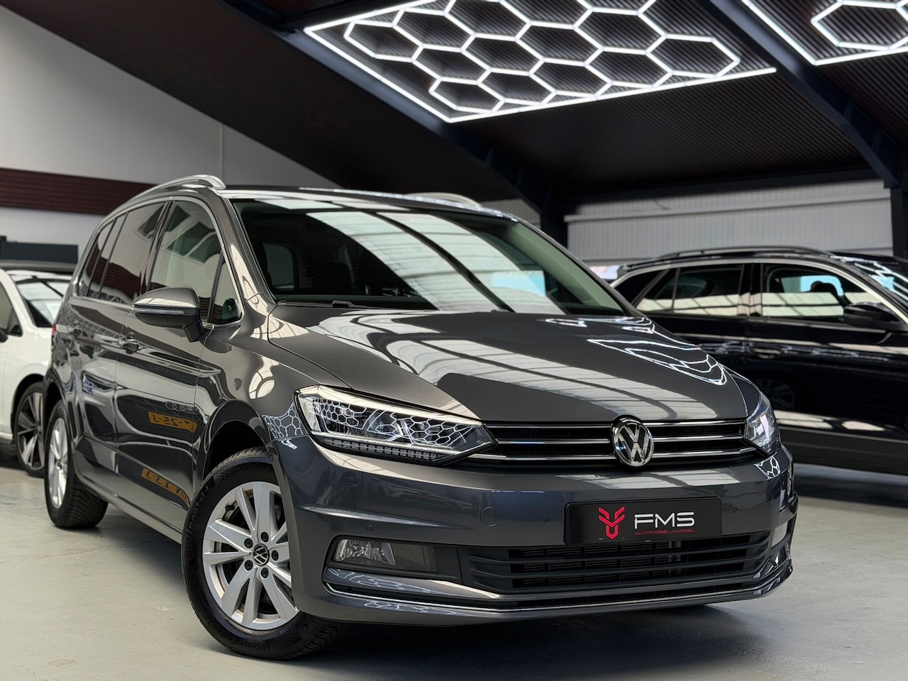 Volkswagen Touran - 1.4 TSI Highline 7p. 1.4 TSI Highline 7p CarPlay - AutoWereld.nl
