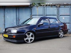Volkswagen Vento - 2.8 VR6 | Leer | Schroefset | Custom uitlaat | MFA | APK 31-07-2027