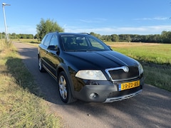 Skoda Octavia Combi - 2.0 TDI Scout 4x4 UNIEK