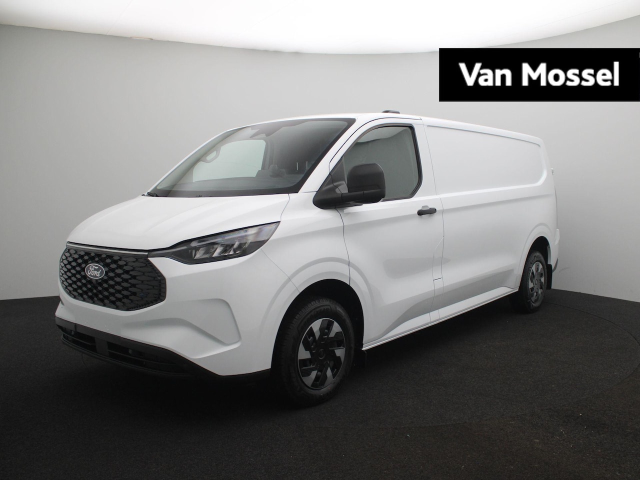 Ford Transit Custom - E-Transit 340 L2H1 Trend 71 kWh | Laadvloer bescherming | Trekhaakvoorbereiding | All Weat - AutoWereld.nl