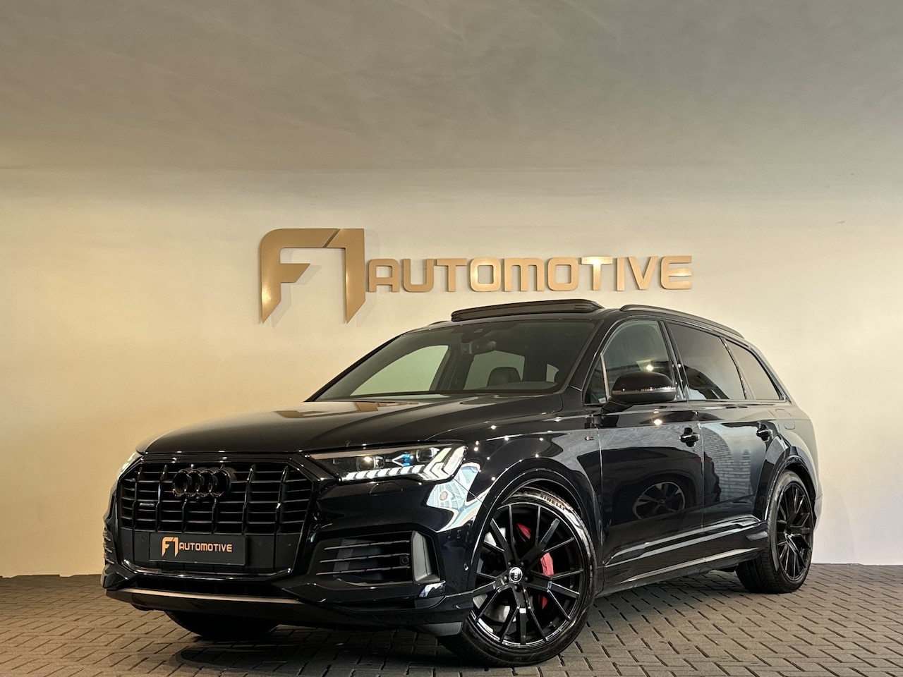 Audi Q7 - 55 TFSI e quattro Competition Pano|Trekhaak|Keyless|Matrix|Camera|Carplay - AutoWereld.nl