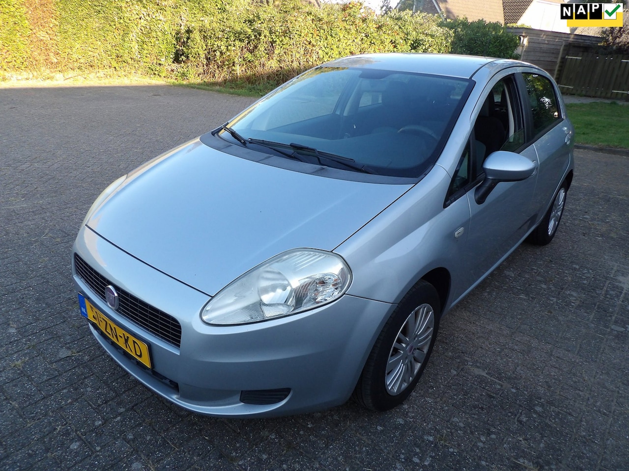 Fiat Grande Punto - 1.4 Dynamic airco kout - AutoWereld.nl