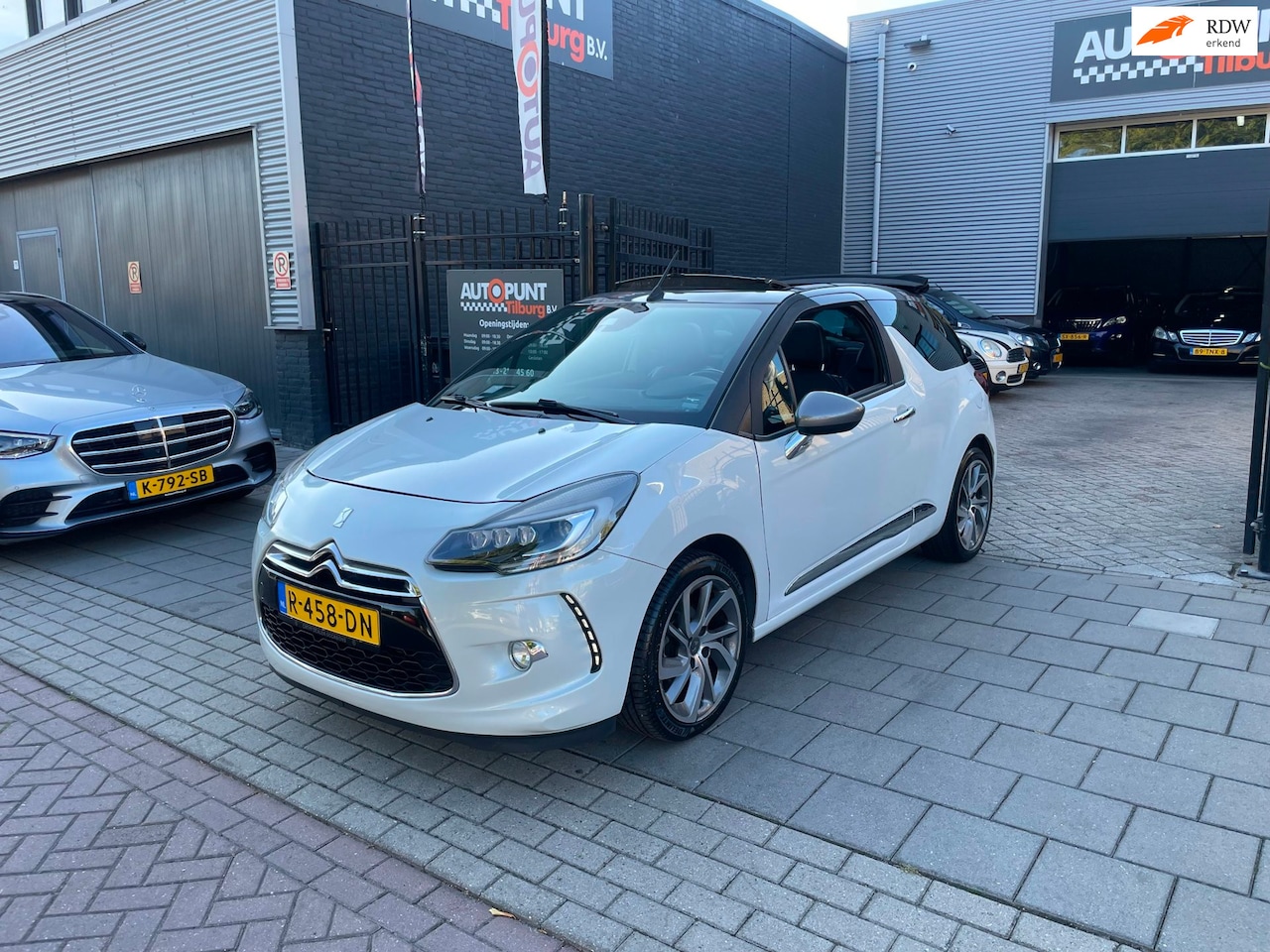 DS 3 Cabrio - 1.2 PureTech So Chic Airco PDC NAP APK - AutoWereld.nl