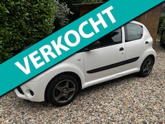 Toyota Aygo - RIJKAAR/APK/HISTORY/BEURT/NAP/AIRCO/5drs//DIREKT MEE